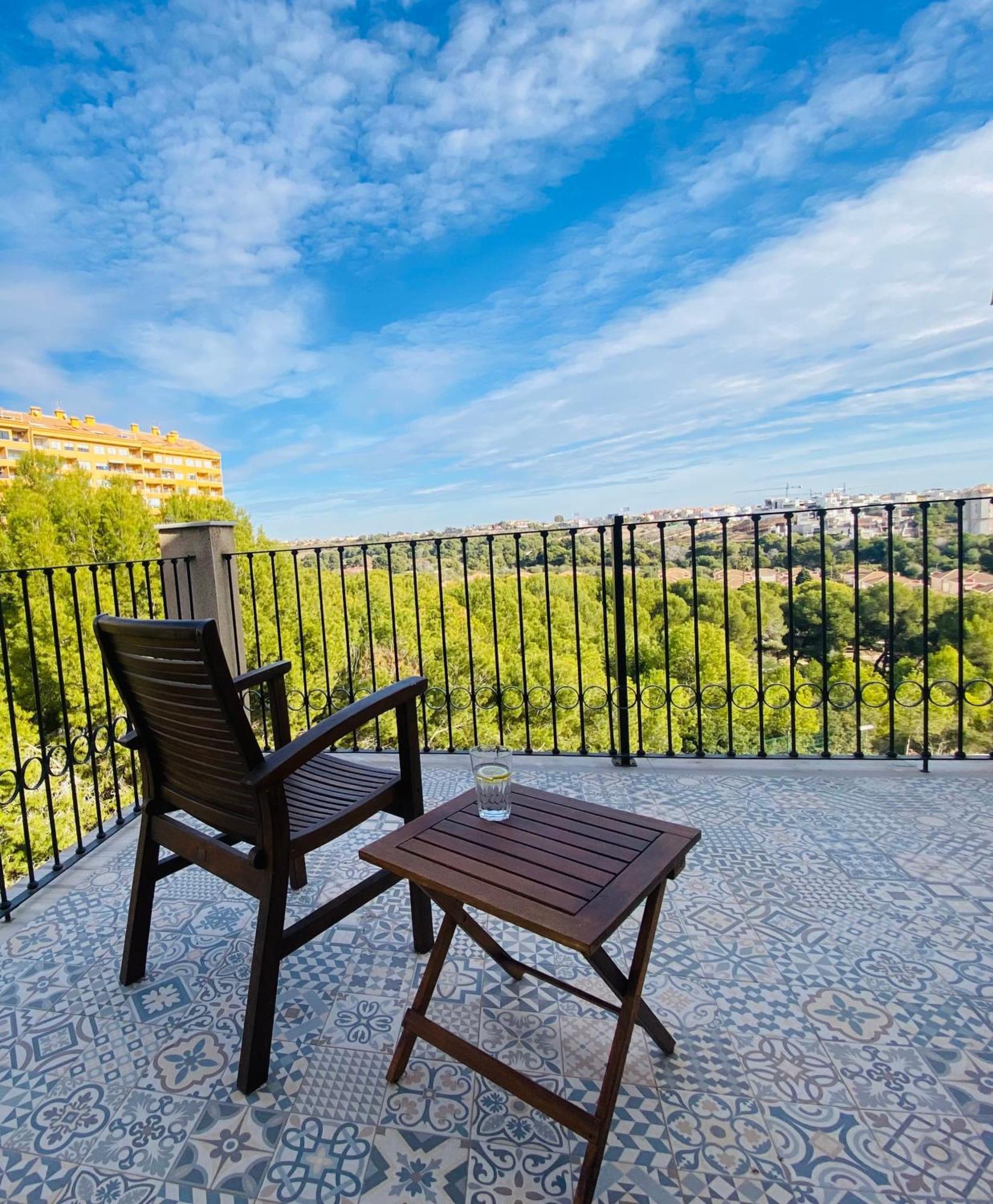 Open View Pinetree Penthouse Apartment Campoamor Ngoại thất bức ảnh